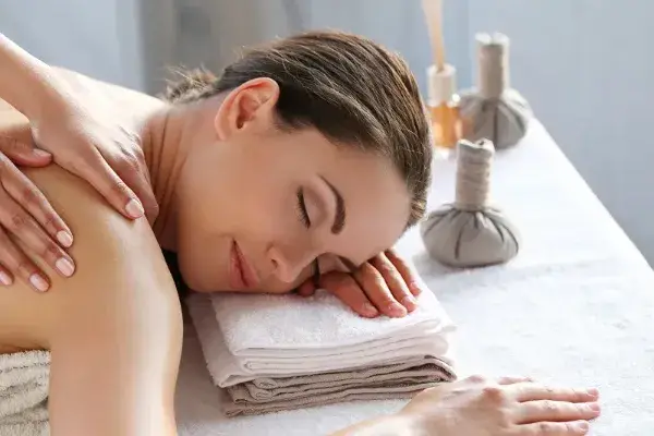 Dịch vụ Massage tận nhà tại quận Bình Thạnh uy tín, giá rẻ, phục vụ 24/7 của Massage Pro