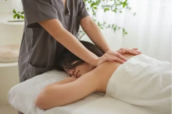 Dịch vụ Massage tận nhà tại quận Tân Phú uy tín, giá rẻ, phục vụ 24/7 của Massage Pro