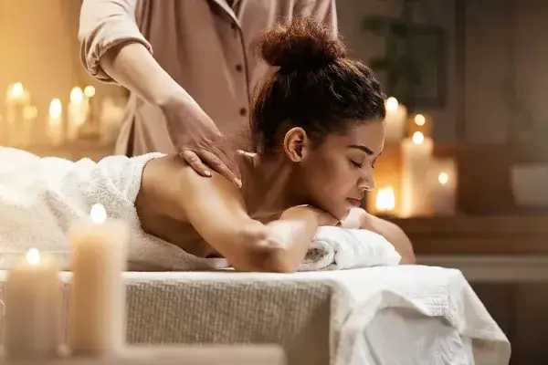 Dịch vụ Mát xa quận Bình Thạnh uy tín, giá rẻ, phục vụ 24/7 của Massage Pro