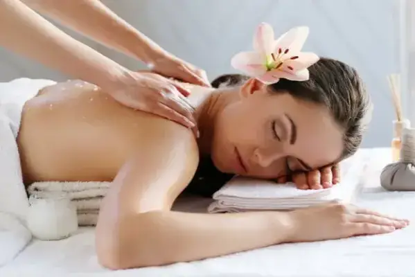 Dịch vụ Mát xa quận Tân Phú uy tín, giá rẻ, phục vụ 24/7 của Massage Pro