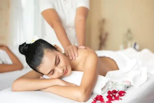 Dịch vụ Massage Thái quận Hà Đông giá rẻ, phục vụ tận nơi 24/7 của Massage Pro