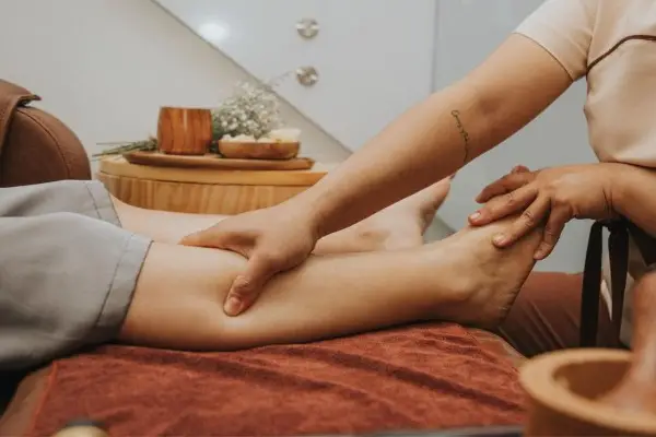 Dịch vụ Massage Thái quận 2 giá rẻ, phục vụ tận nơi 24/7 của Massage Pro