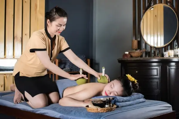 Dịch vụ Massage Thái quận 4 giá rẻ, phục vụ tận nơi 24/7 của Massage Pro