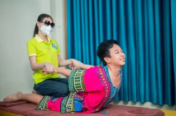 Dịch vụ Massage Thái quận 5 giá rẻ, phục vụ tận nơi 24/7 của Massage Pro