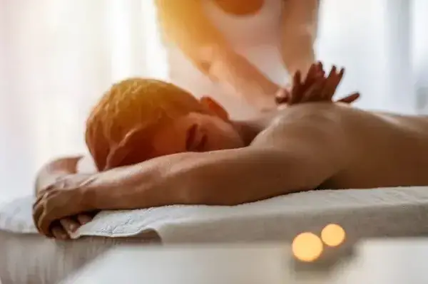 Massage Pro - Massage trị liệu tại quận 1 phục vụ tại nhà hoặc khách sạn phục vụ 24/7