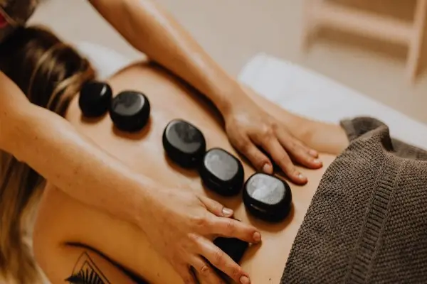 Dịch vụ Massage toàn thân tại Hoàn Kiếm giá rẻ nhất Hà Nội, phục vụ 24/7 năm 2026