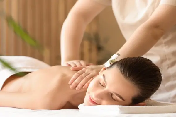 Dịch vụ Massage toàn thân tại quận Tây Hồ giá rẻ nhất Hà Nội, phục vụ 24/7 năm 2026