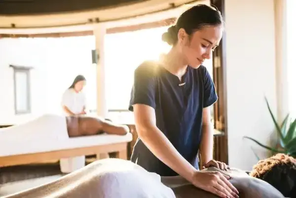 Dịch vụ Massage toàn thân tại quận Tân Bình giá rẻ nhất Tp HCM, phục vụ 24/7 năm 2026 của Massage Pro