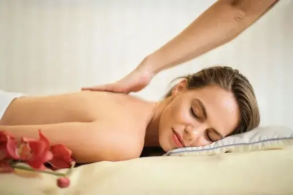Dịch vụ Massage toàn thân tại quận Tân Bình giá rẻ nhất Tp HCM, phục vụ 24/7 năm 2026
