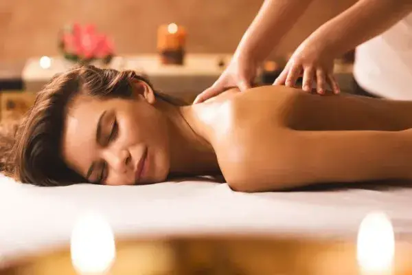 Dịch vụ Massage toàn thân tại Đà Nẵng giá rẻ , phục vụ 24/7 năm 2026