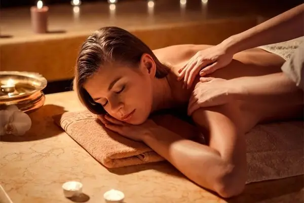 Dịch vụ Massage tận nơi tại Quận Tây Hồ giá rẻ nhất Hà Nội, phục vụ 24/7 năm 2026 của Massage