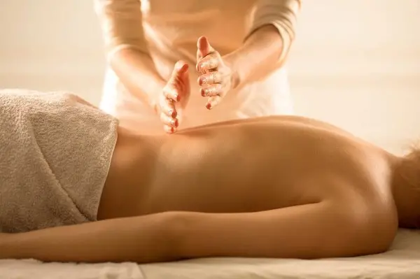 Dịch vụ Massage tận nơi tại Quận Cầu Giấy giá rẻ nhất Hà Nội, phục vụ 24/7 năm 2026