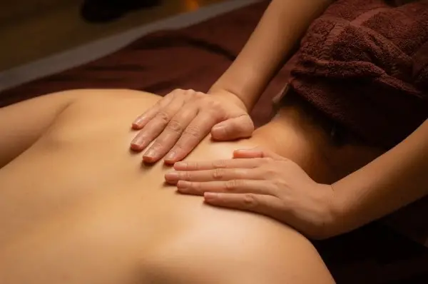 Dịch vụ Massage tận nơi tại Quận 3 giá rẻ nhất TP HCM, phục vụ 24/7 năm 2026