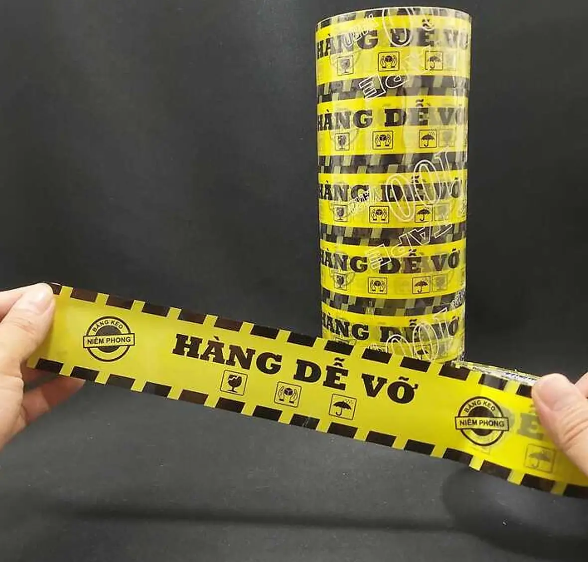 Băng Dính In Chữ - Nghệ Thuật Quảng Cáo và Chiến Lược Thương Hiệu Hiệu Quả