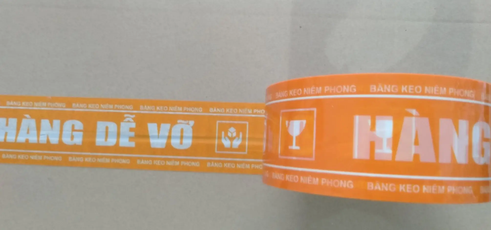Băng keo in logo – Công cụ quảng cáo sáng tạo giúp nâng cao thương hiệu doanh nghiệp