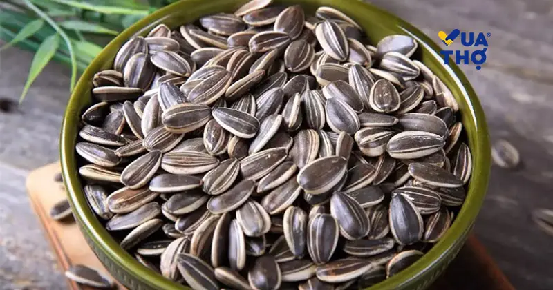 Tổng hợp các loại hạt dinh dưỡng ăn ngày Tết không lo tăng cân như hạnh nhân, hạt dẻ.