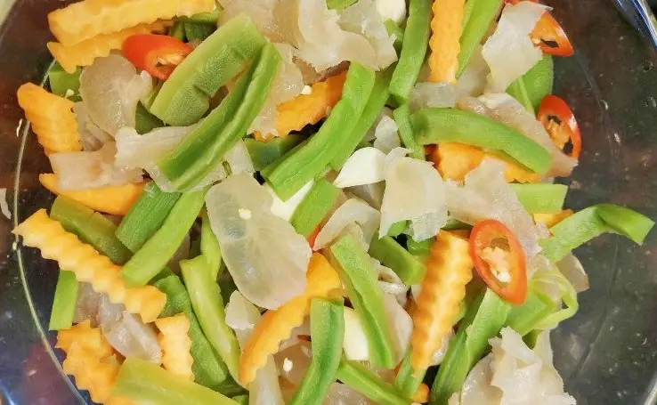 Cách làm gân bò ngâm rau tiến vua Cách làm gân bò ngâm rau tiến vua