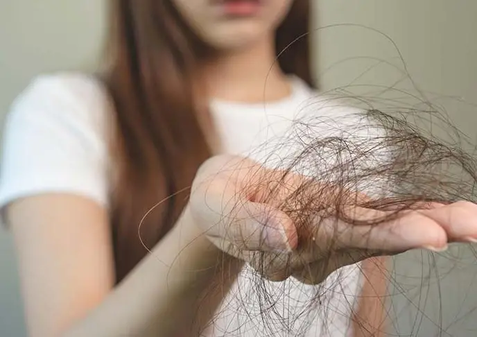 Cao chiết hà thủ ô có tác dụng gì với tình trạng tóc thưa, gãy rụng nhiều Cao chiết hà thủ ô có tác dụng gì với tình trạng tóc thưa, gãy rụng nhiều