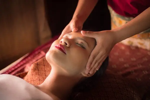 Dịch vụ massage thái quận Hoàn kiếm giá rẻ, phục vụ tận nơi của Massage Pro