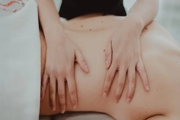 Dịch vụ massage trị liệu tại Tân Bình giá rẻ, phục vụ tận nơi của Massage Pro