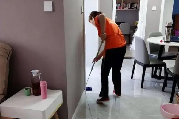 Dịch vụ Vệ sinh làm việc ngày nghỉ phục vụ tất cả các ngày của Linh Anh clean