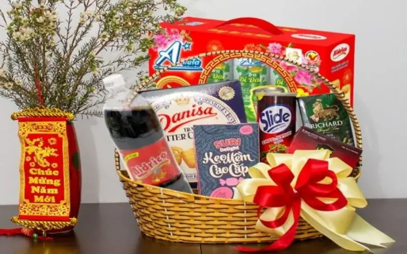 Giỏ Quà Tết 300k Lựa Chọn Ý Nghĩa Tiết Kiệm Cho Ngày Xuân