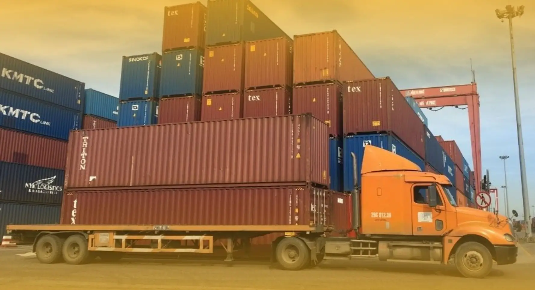 Gợi ý lựa chọn vận chuyển trung việt cho hàng hóa cồng kềnh