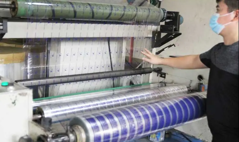In băng keo logo số lượng ít - Đem lại giá trị cho thương hiệu của bạn