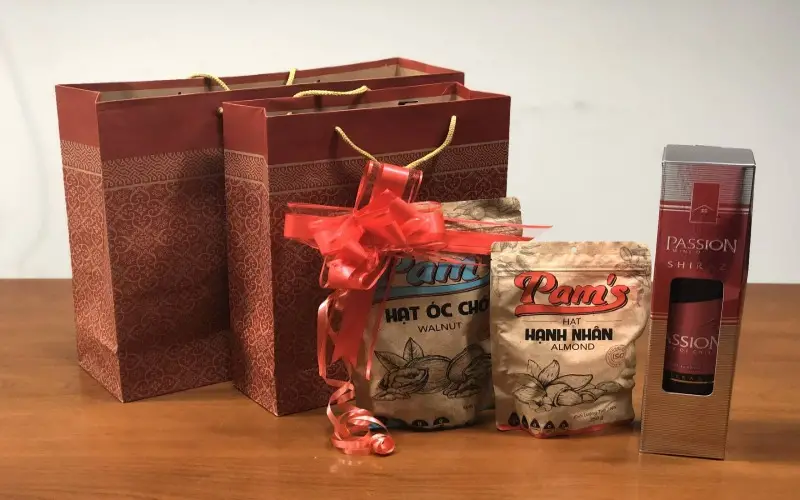 hộp giấy đựng quà tết