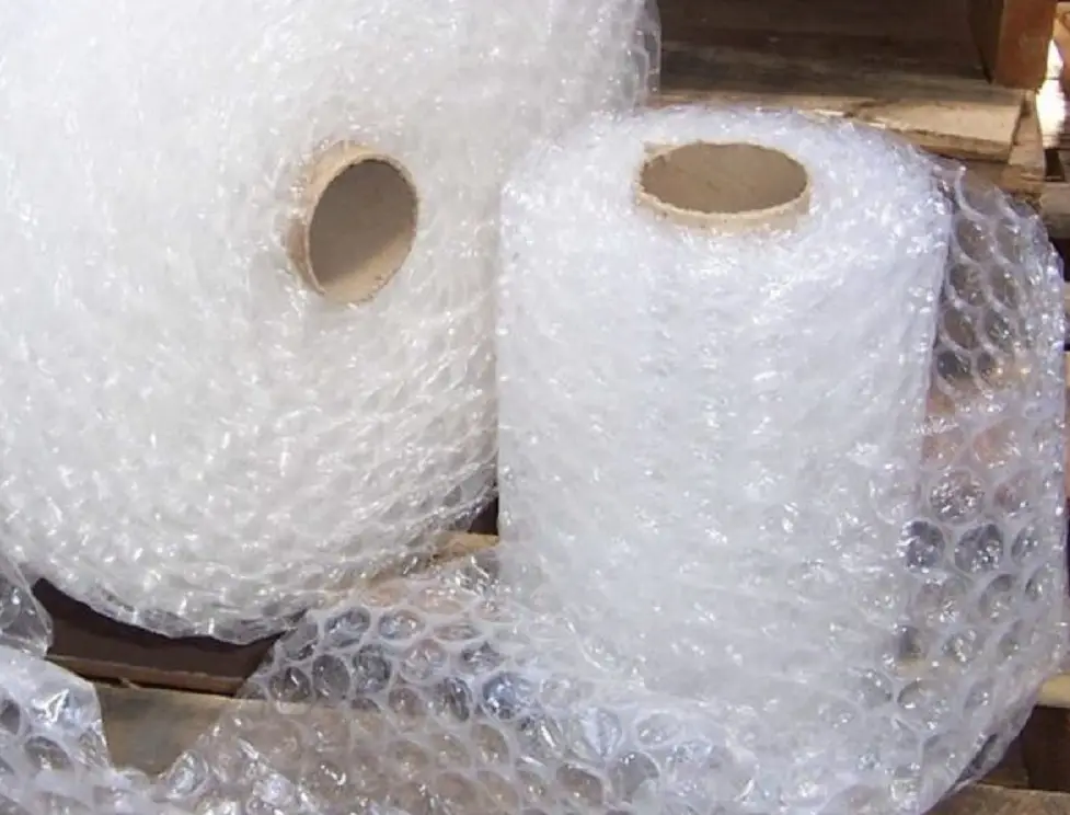 Khám phá sự đa dạng và ứng dụng của xốp hơi trong ngành đóng gói và nghệ thuật sáng tạo