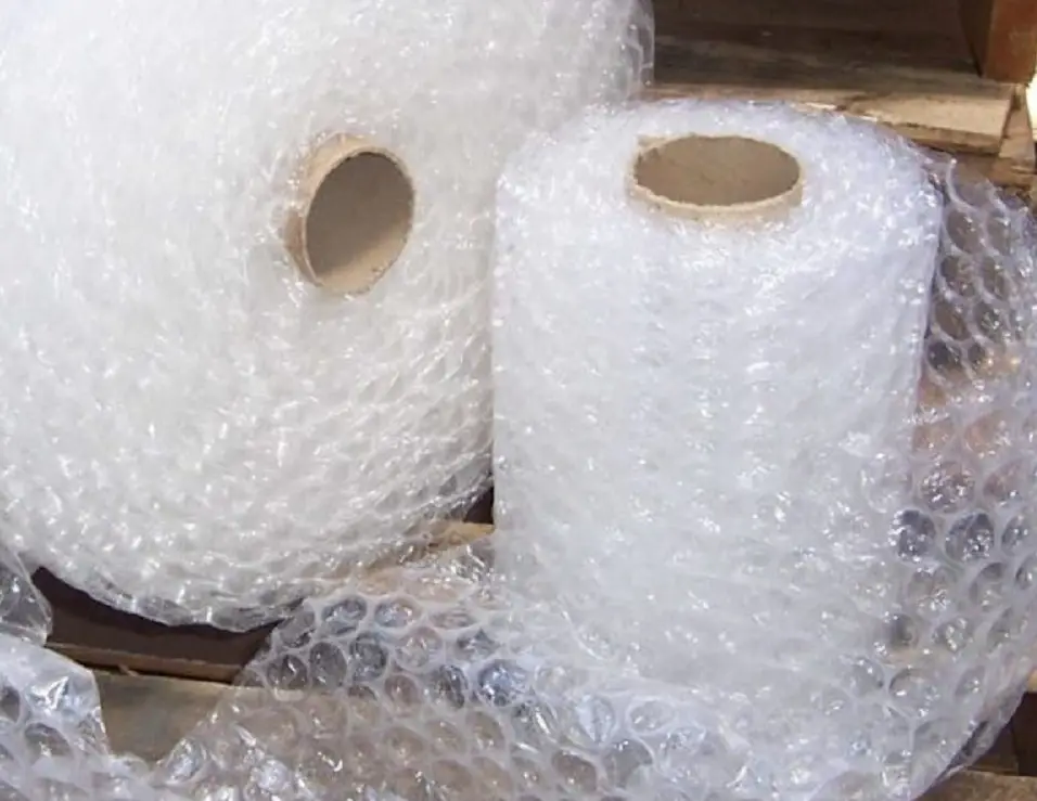 Khám phá sự đa dạng và ứng dụng của xốp hơi trong ngành đóng gói và nghệ thuật sáng tạo