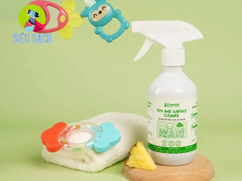 Vệ sinh bằng xà phòng nhẹ phù hợp cho trẻ