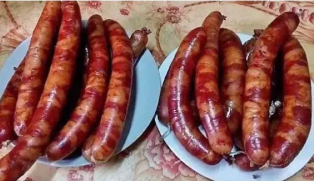Lạp xương hun khói làm bằng thịt gì?