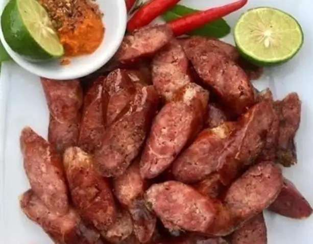 Lạp xương hun khói làm bằng thịt gì?