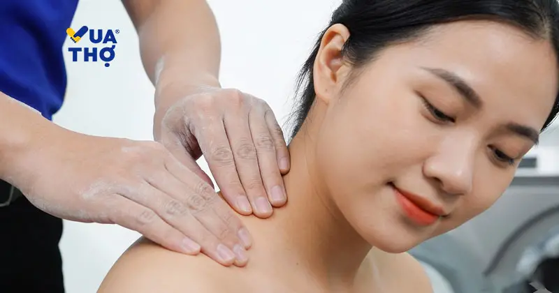 Liệu tr&igrave;nh massage trị liệu cổ vai g&aacute;y cho d&acirc;n văn ph&ograve;ng tại Quận 1 TPHCM