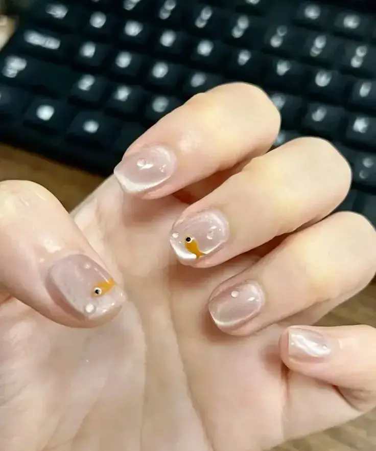 Nail tay họa tiết minimalism