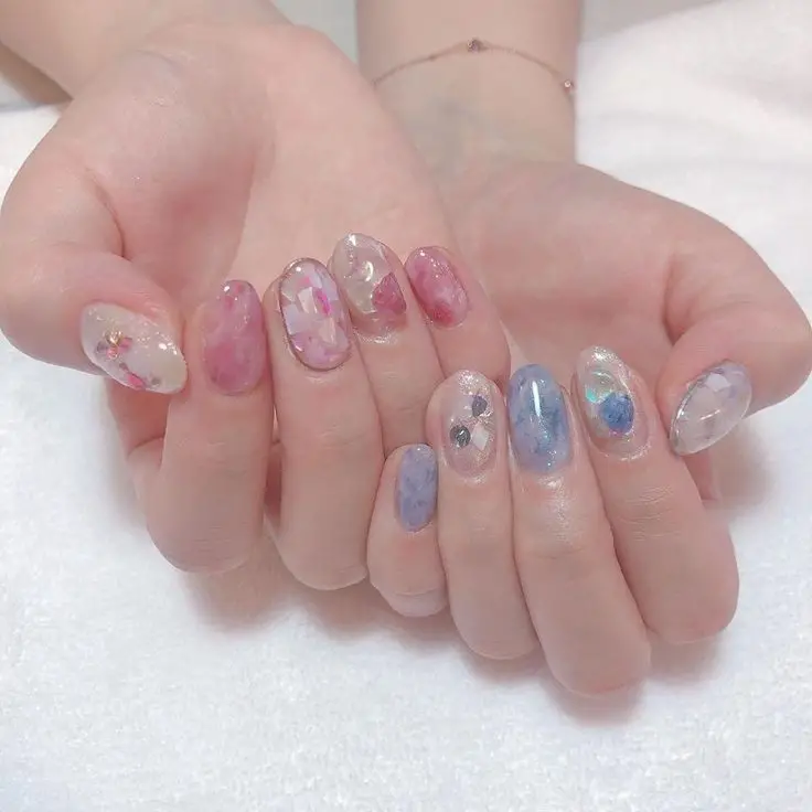 Nail neon cá tính