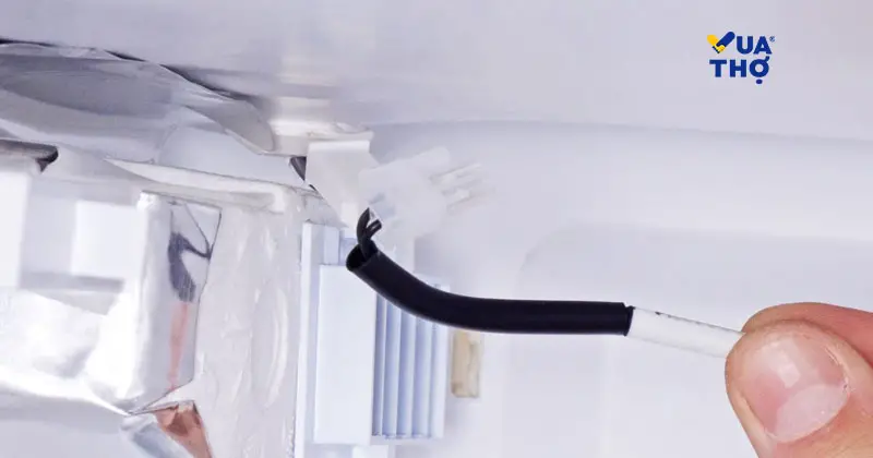 cảm biến nhiệt bị lỗi g&acirc;y ra ngăn m&aacute;t tủ lạnh kh&ocirc;ng m&aacute;t