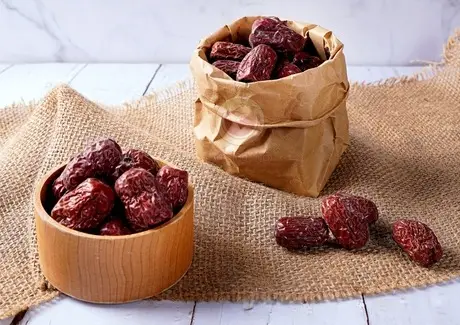 Những Điều Cần Lưu Ý Khi Ăn Táo Đỏ Những Điều Cần Lưu Ý Khi Ăn Táo Đỏ