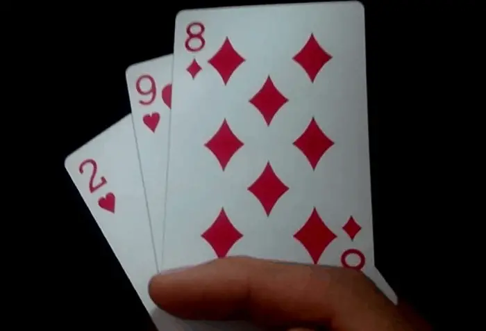 Làm Sao Để Đánh Bài Cào Ăn? Cách Chơi Bài Cào Hiệu Quả 2025 3 png 690b1e19260d2