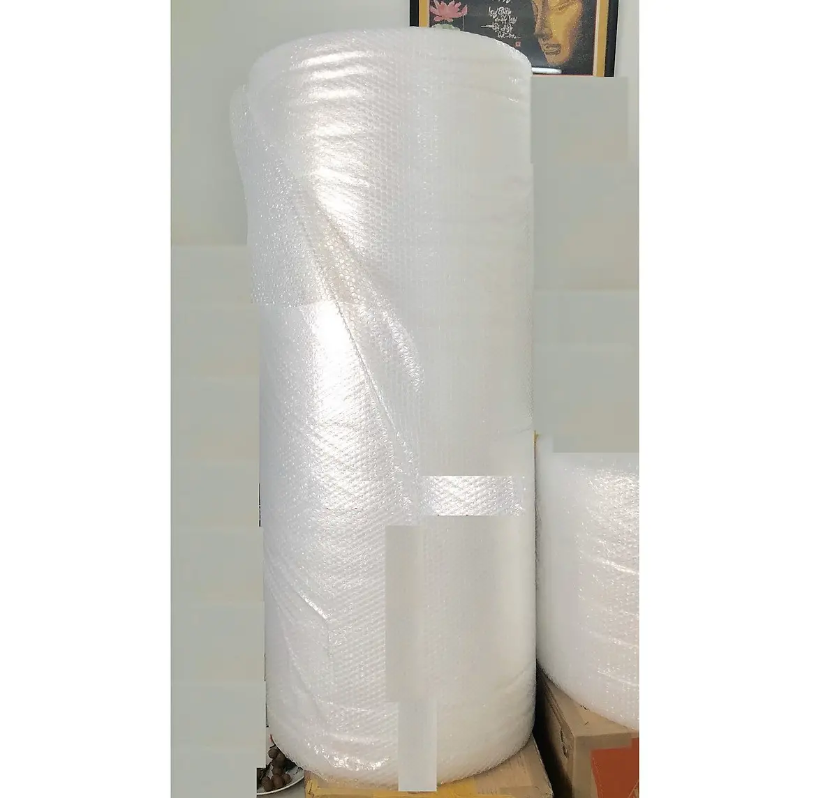 Sự Kết Hợp Hoàn Hảo Giữa Xốp Chống Sốc và Băng Keo Trong - Giải Pháp An Toàn Và Đa Năng Trong Cuộc Sống