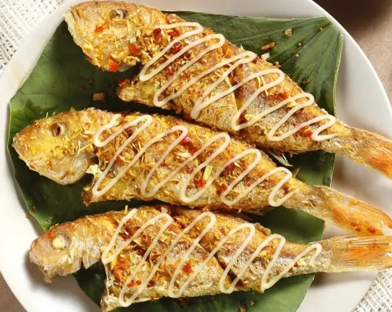 Tại sao bỏ muối vào chảo dầu khi chiên rán? Tại sao bỏ muối vào chảo dầu khi chiên rán?