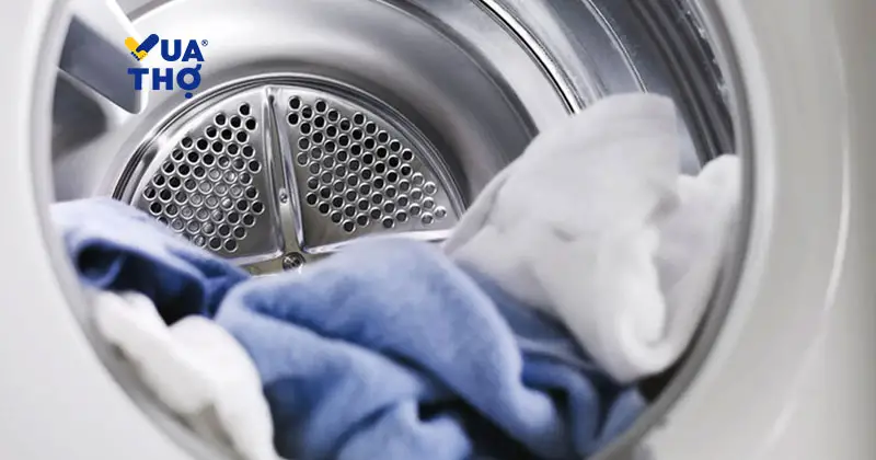 ve-sinh-may-giat-quan-1-gia-re