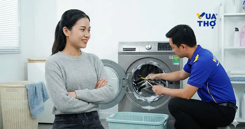 ve-sinh-may-giat-quan-8-gia-re